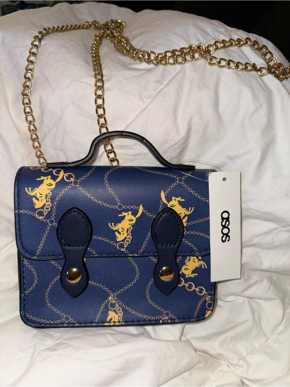 BNWT ASOS MINI BAG WITH GOLD CHAIN STRAP. SO CUTE!